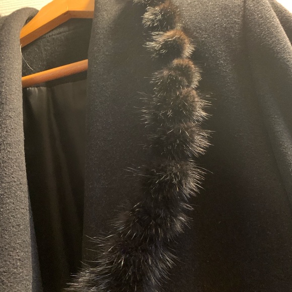 Vintage ladies Coat - Picture 5 of 6